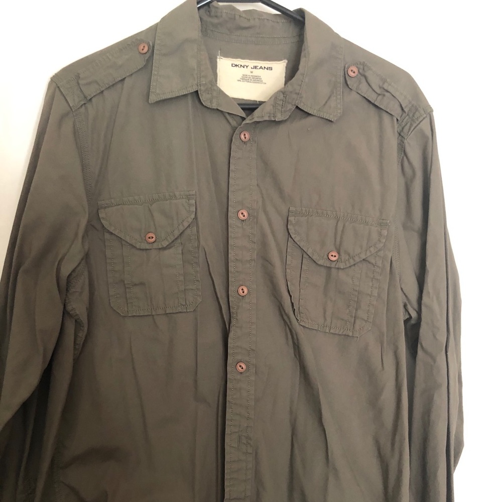 Men’s casual button down shirt